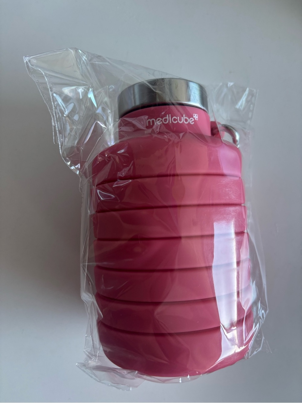 Collapsible silicone water bottle